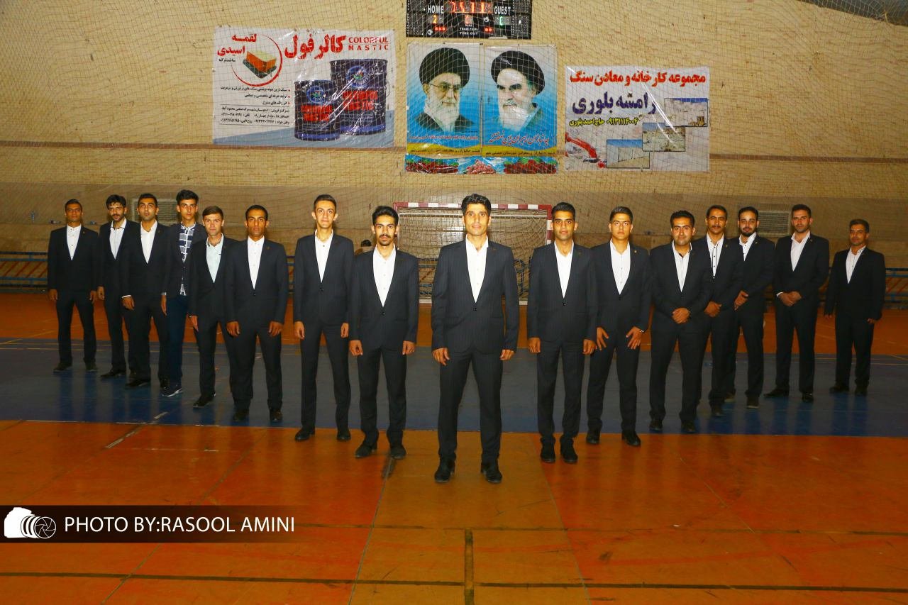 قهرمانی معادن سنگ رامشه بلوری در فوتسال خمینی شهر