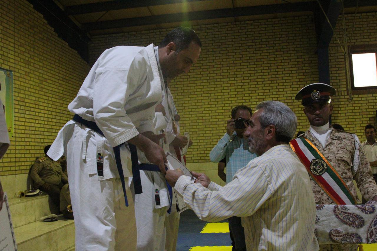 هوانیروز قهرمان مسابقات کاراته ارتش کشور