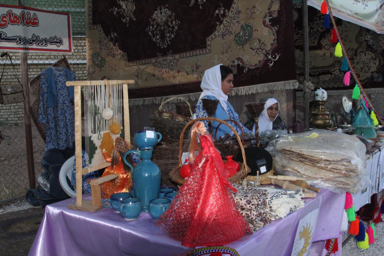 جشنواره قنات و قالی در شهر میمه