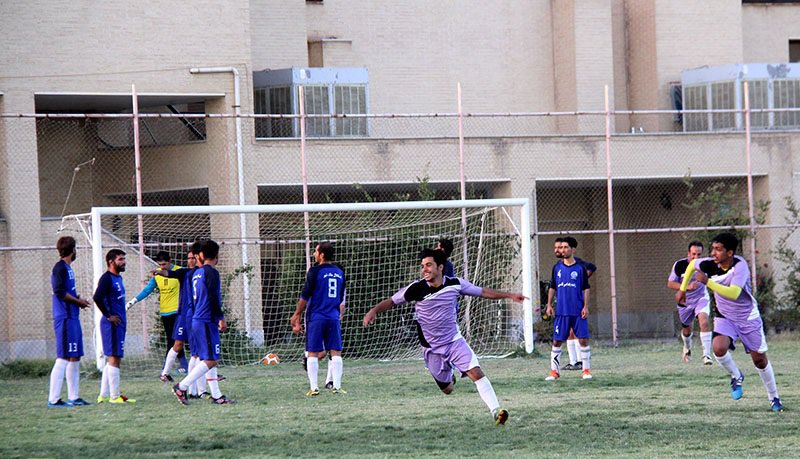 اوج هیجان فوتبال خاکی در محلات اصفهان