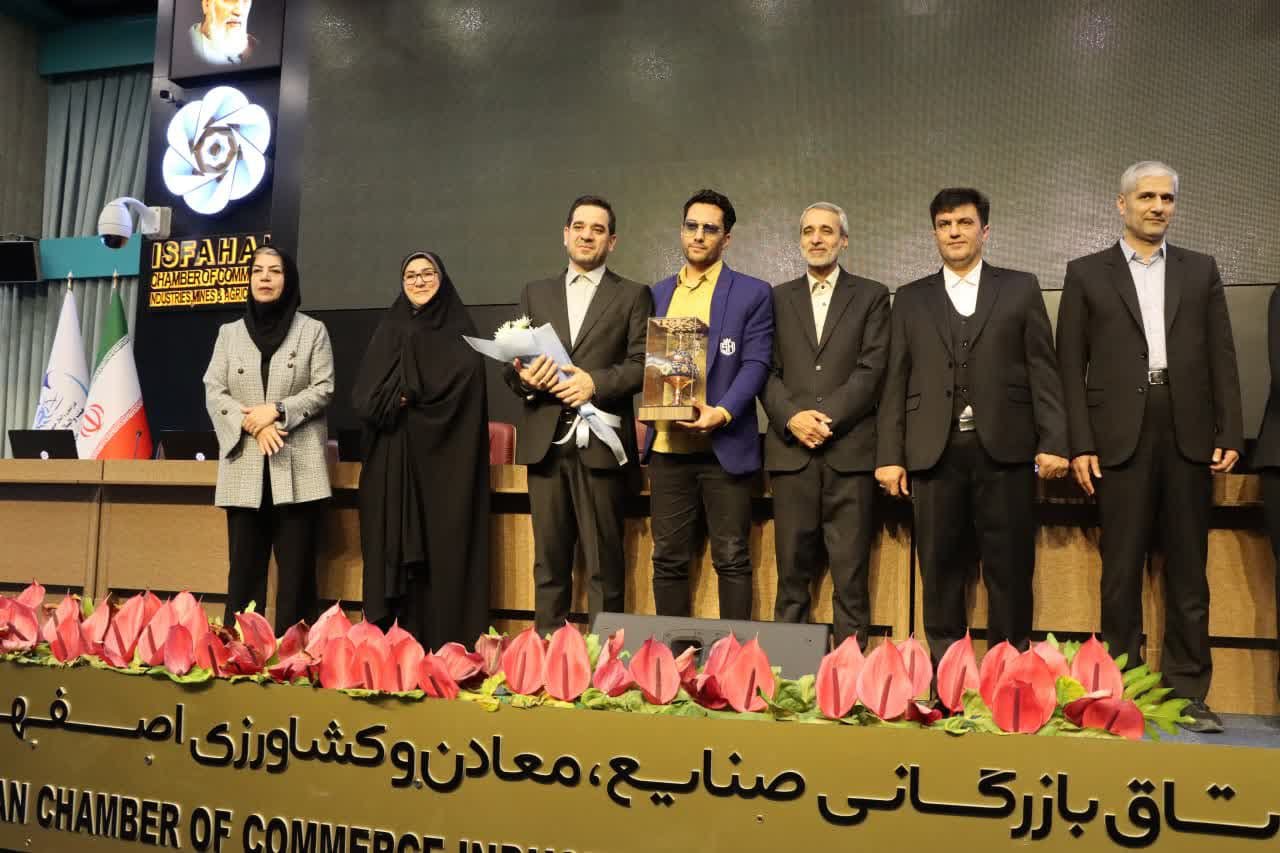  آئین تجلیل از قهرمانان و برگزیدگان والیبال استان اصفهان+تصاویر